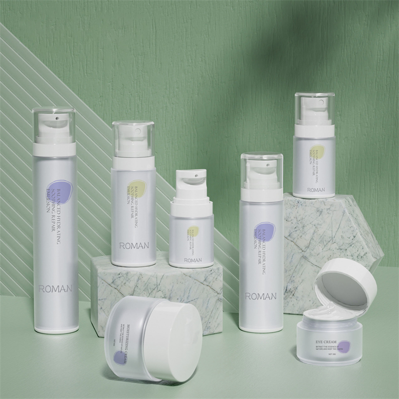 صديقة للبيئة وفعالة وجميلة؟ ما الذي يجعل زجاجة محلول التجميل تثير إعجاب ماركات العناية بالبشرة؟