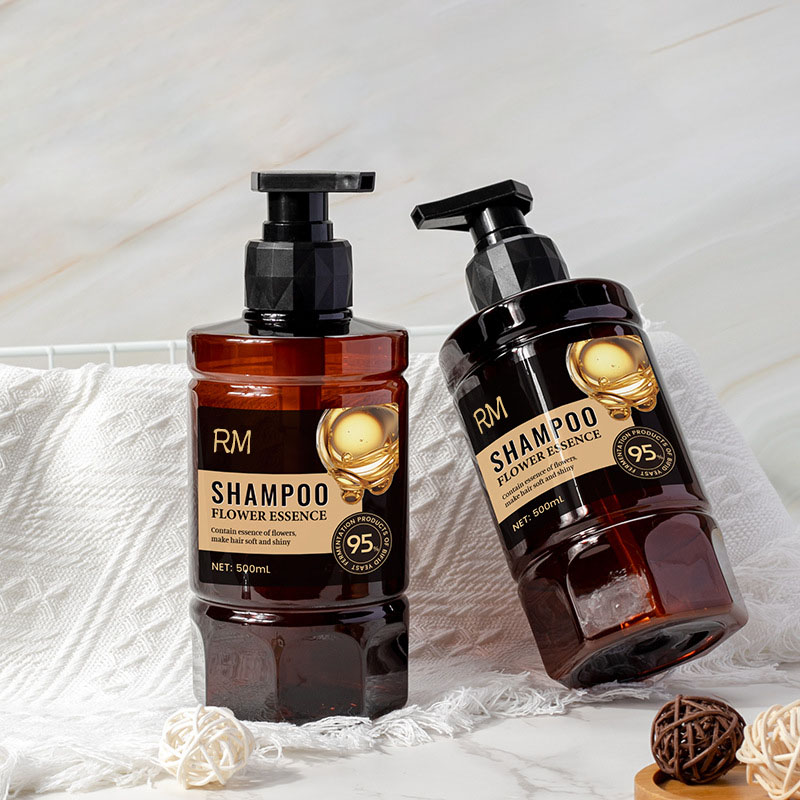 زجاجة مضخة البتلة البلاستيكية للحيوانات الأليفة سعة 500 مل مع مضخة لولبية زجاجة شامبو الفندق ذات القيمة العالية لتغليف العناية الشخصية