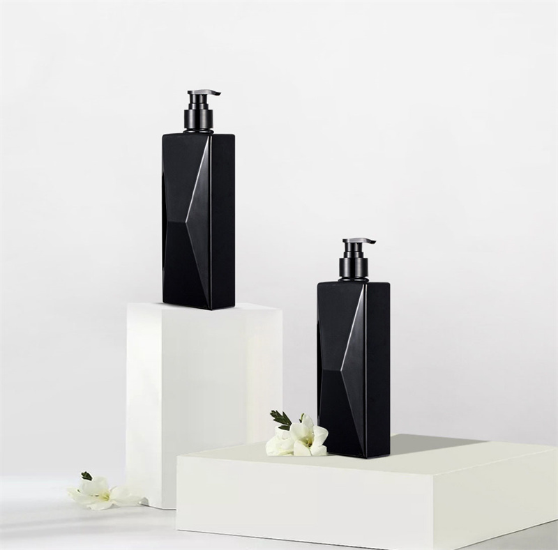 الأسهم 700 مللي حزمة شامبو بلاستيكي غير شفاف على الطراز الكوري للشامبو المنزلي في زجاجة سوائل لغسل اليدين بمستوى عالٍ من المظهر