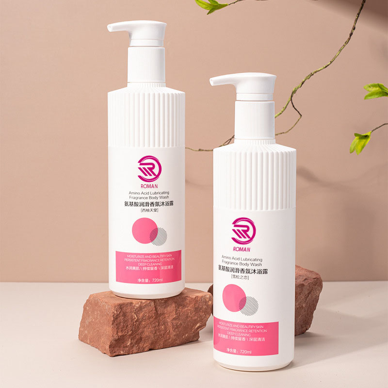 زجاجة بلاستيكية HDPE بيضاء مخططة ساخنة مع فوهة مموجة 500 مل 700 مل شامبو جل الاستحمام مع غطاء مضخة فيتنام