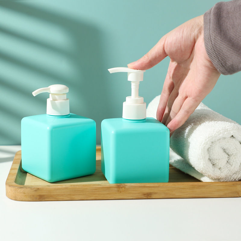 زجاجات زيت زبدة الجسم المعاد تدويرها من البلاستيك PET مربعة للعناية بالبشرة مقاس 150 مل 200 مل 250 مل مع طباعة الشاشة زجاجات زيت زبدة الجسم المعاد تدويرها من البلاستيك PET مربعة للعناية بالبشرة مقاس 150 مل 200 مل 250 مل مع طباعة الشاشة