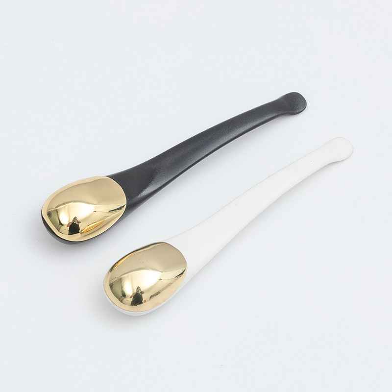 ملعقة مسطحة لمستحضرات التجميل باللون الذهبي والفضي، ملعقة معدنية عالية الجودة للوجه وكريم العين وملعقة قناع تجميل للوجه ملعقة مسطحة لمستحضرات التجميل باللون الذهبي والفضي، ملعقة معدنية عالية الجودة للوجه وكريم العين وملعقة قناع تجميل للوجه