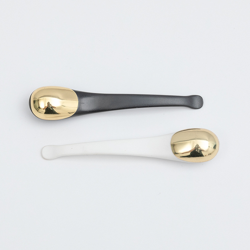 ملعقة مسطحة لمستحضرات التجميل باللون الذهبي والفضي، ملعقة معدنية عالية الجودة للوجه وكريم العين وملعقة قناع تجميل للوجه ملعقة مسطحة لمستحضرات التجميل باللون الذهبي والفضي، ملعقة معدنية عالية الجودة للوجه وكريم العين وملعقة قناع تجميل للوجه